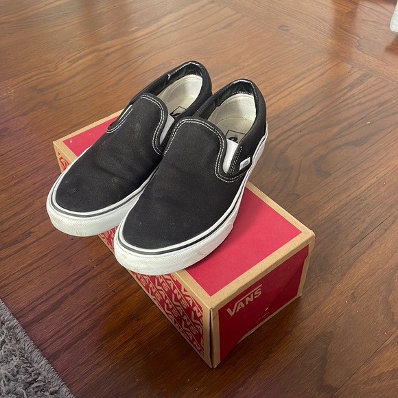 Vans Shoes - lightly worn